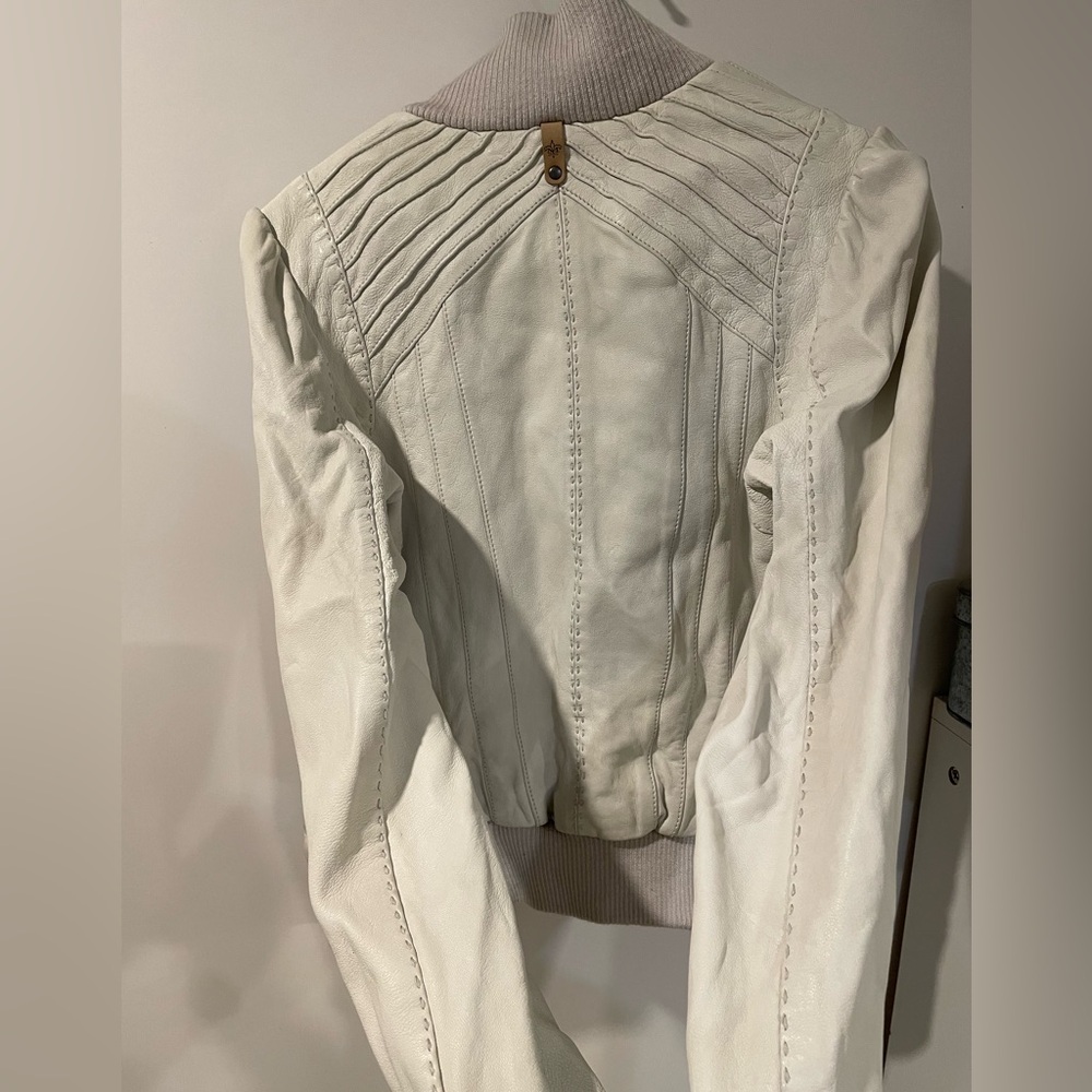 Mackage - Picture 4 of 11